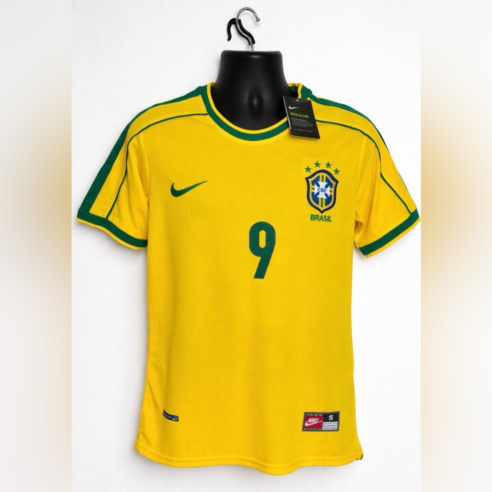 1998 Brazil Home Jersey - Ronaldo #9 
Camisa do Brasil Retrô 1998